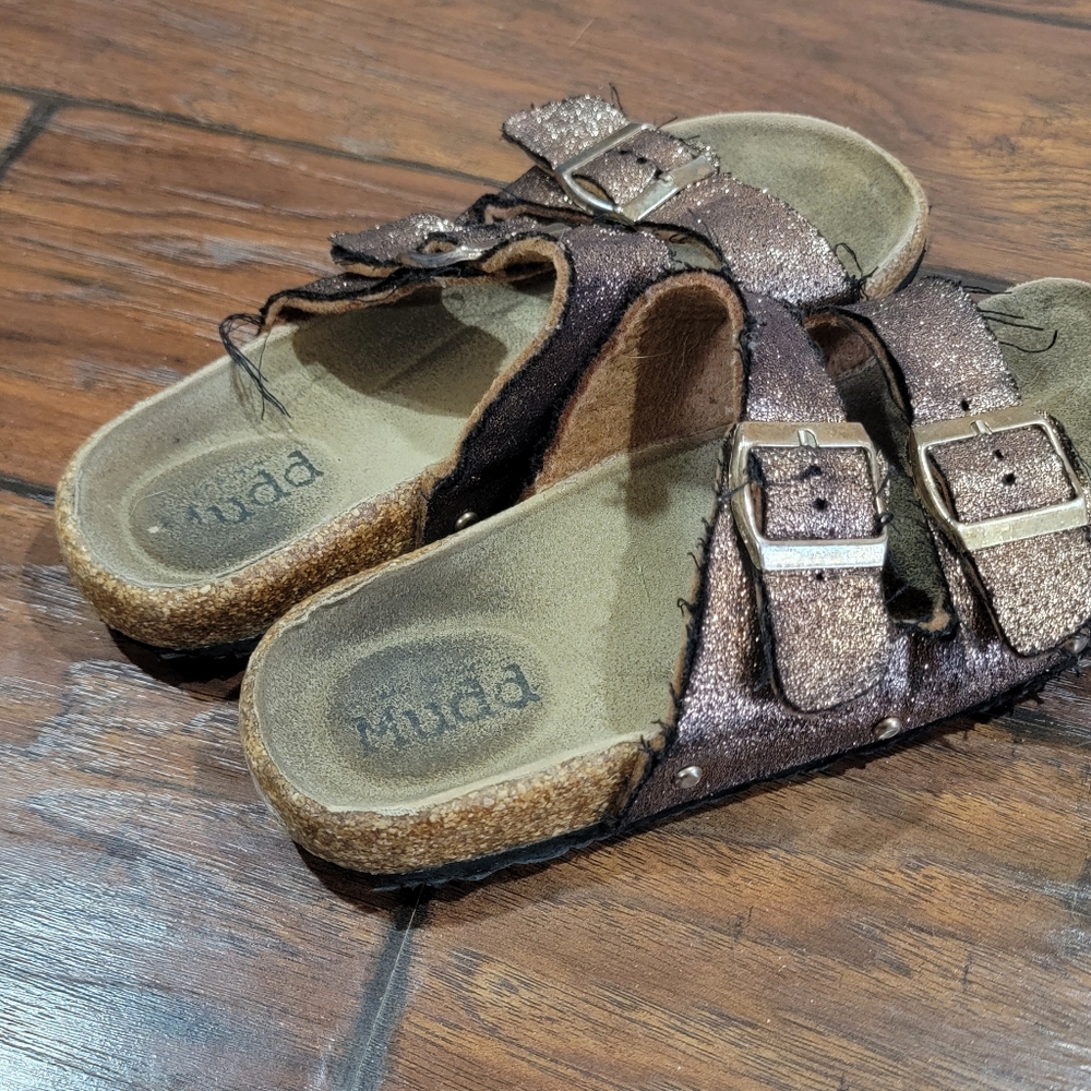 Mudd Sandals - Picture 4 of 5